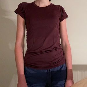 Lululemon tee